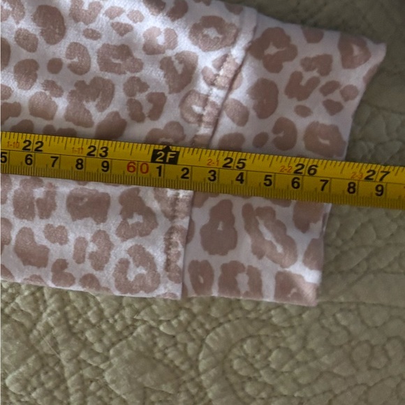 Rae Dunn long sleeve tan cheetah print sweatshirt size 1X - Picture 13 of 13
